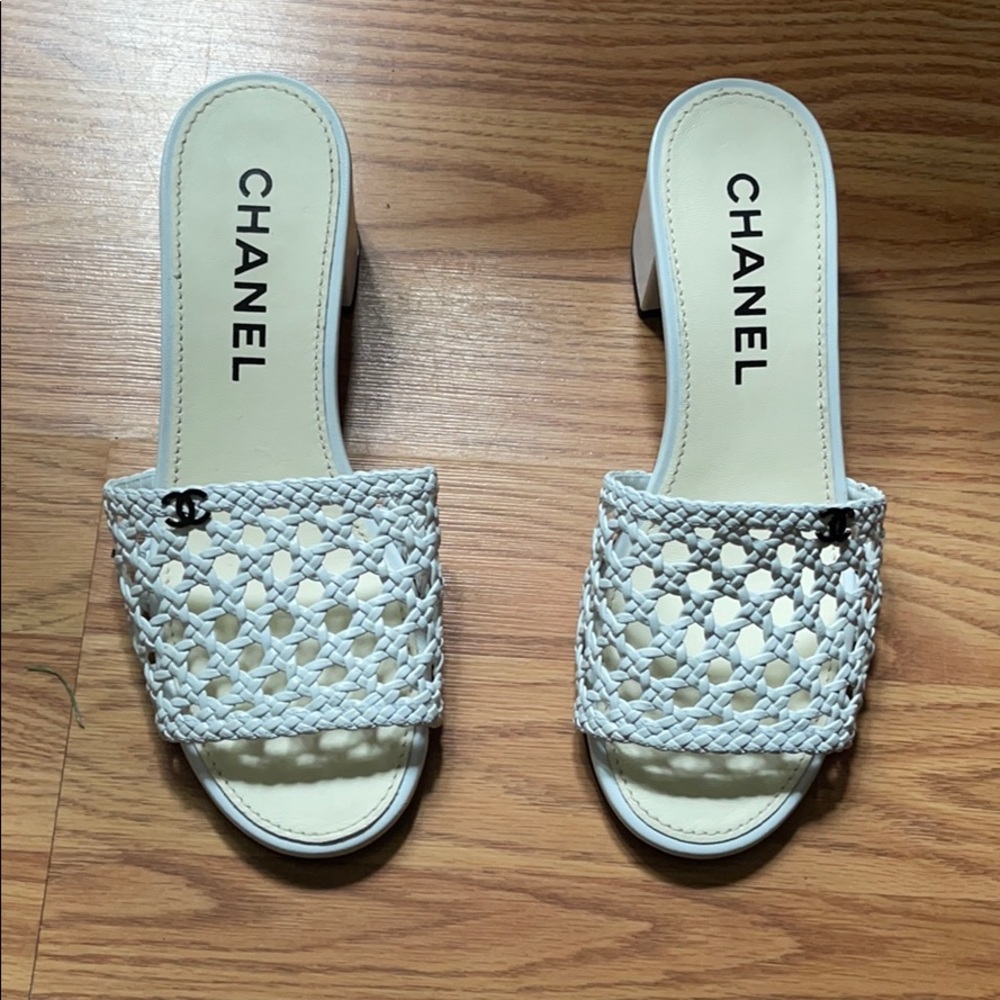 In new condition Chanel  Sandals sz 371/2